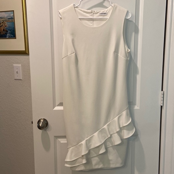 Calvin Klein - Sleeveless White Sheath Dress with Ruffle detail - Picture 2 of 9
